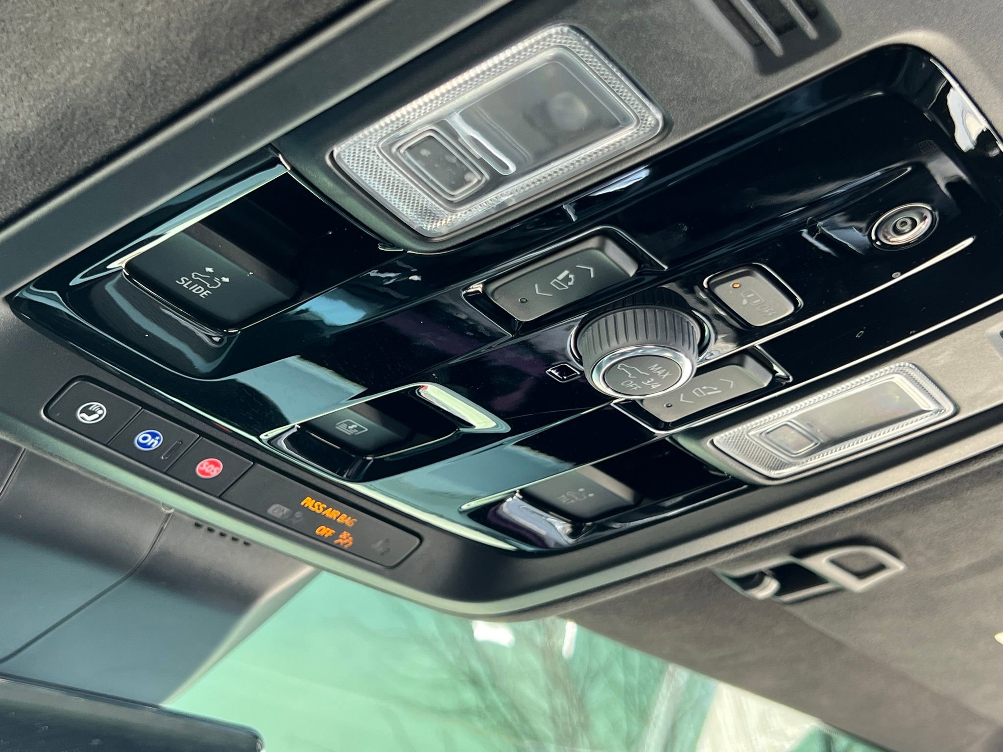 Used 2025 Cadillac Escalade ESV V image 35