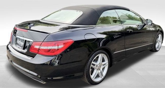 Used 2011 Mercedes-Benz E 550 Cabriolet image 8