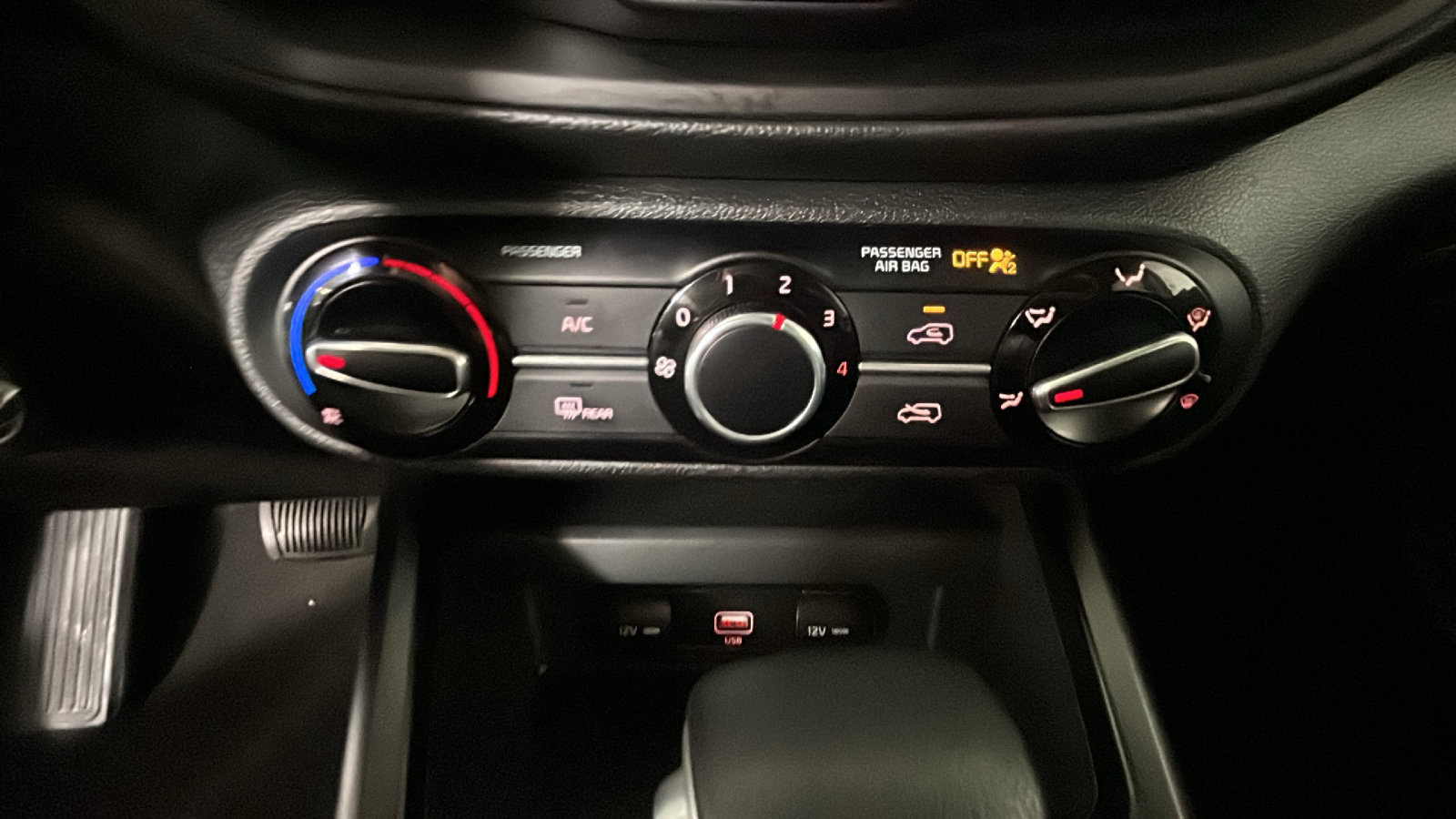 Used 2022 Kia Soul LX FWD image 25