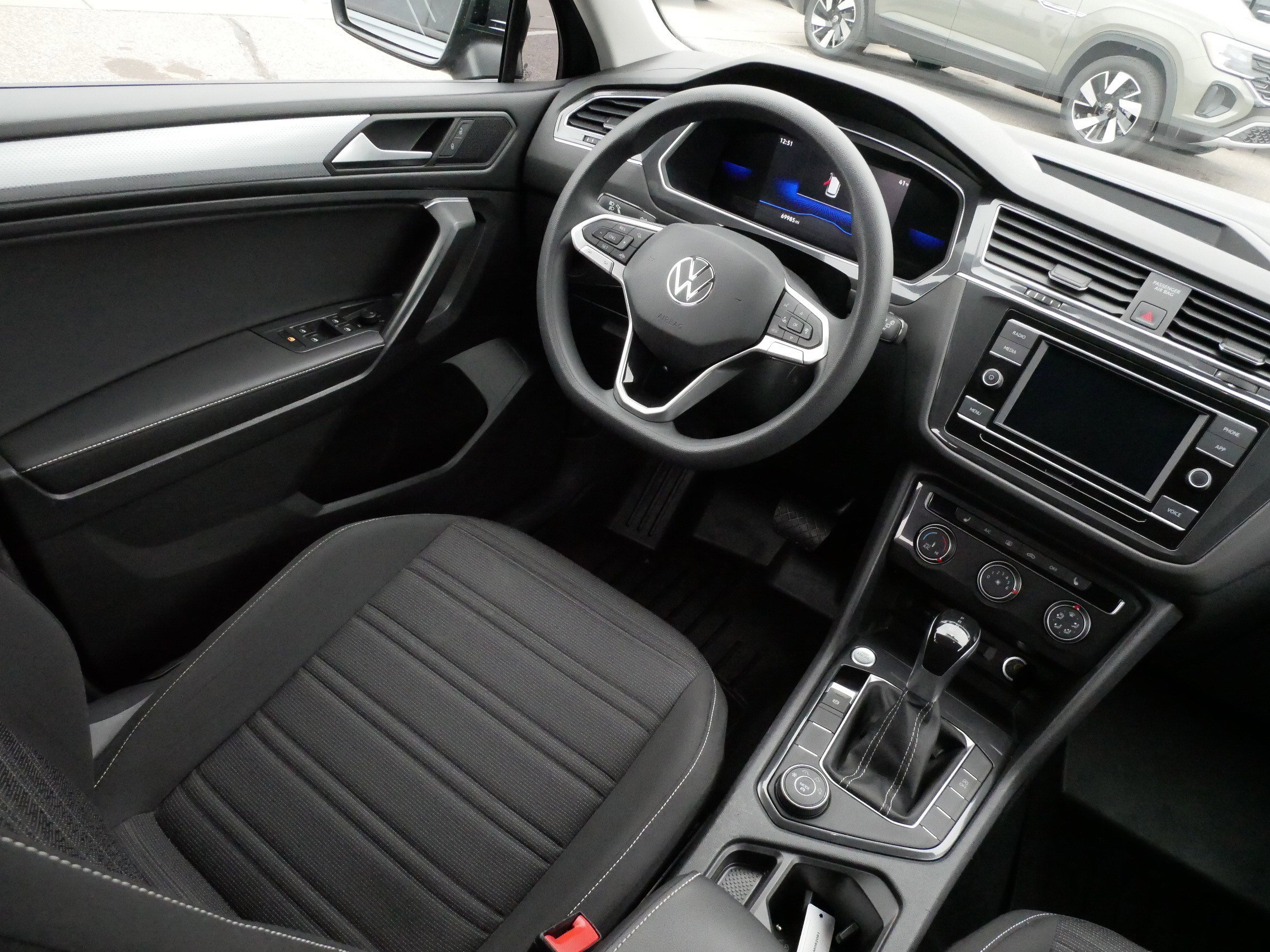 Certified 2022 Volkswagen Tiguan S image 9