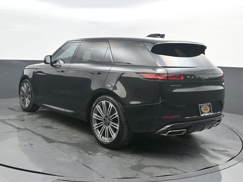 Used 2024 Land Rover Range Rover Sport Dynamic SE image 3