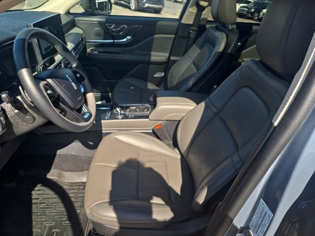 Certified 2023 Lincoln Corsair Reserve w/ Equipment Group 201A AWD/4WD image 4