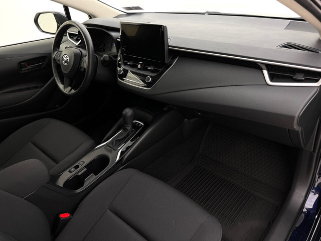 Used 2025 Toyota Corolla LE w/ LE Premium Package FWD image 13