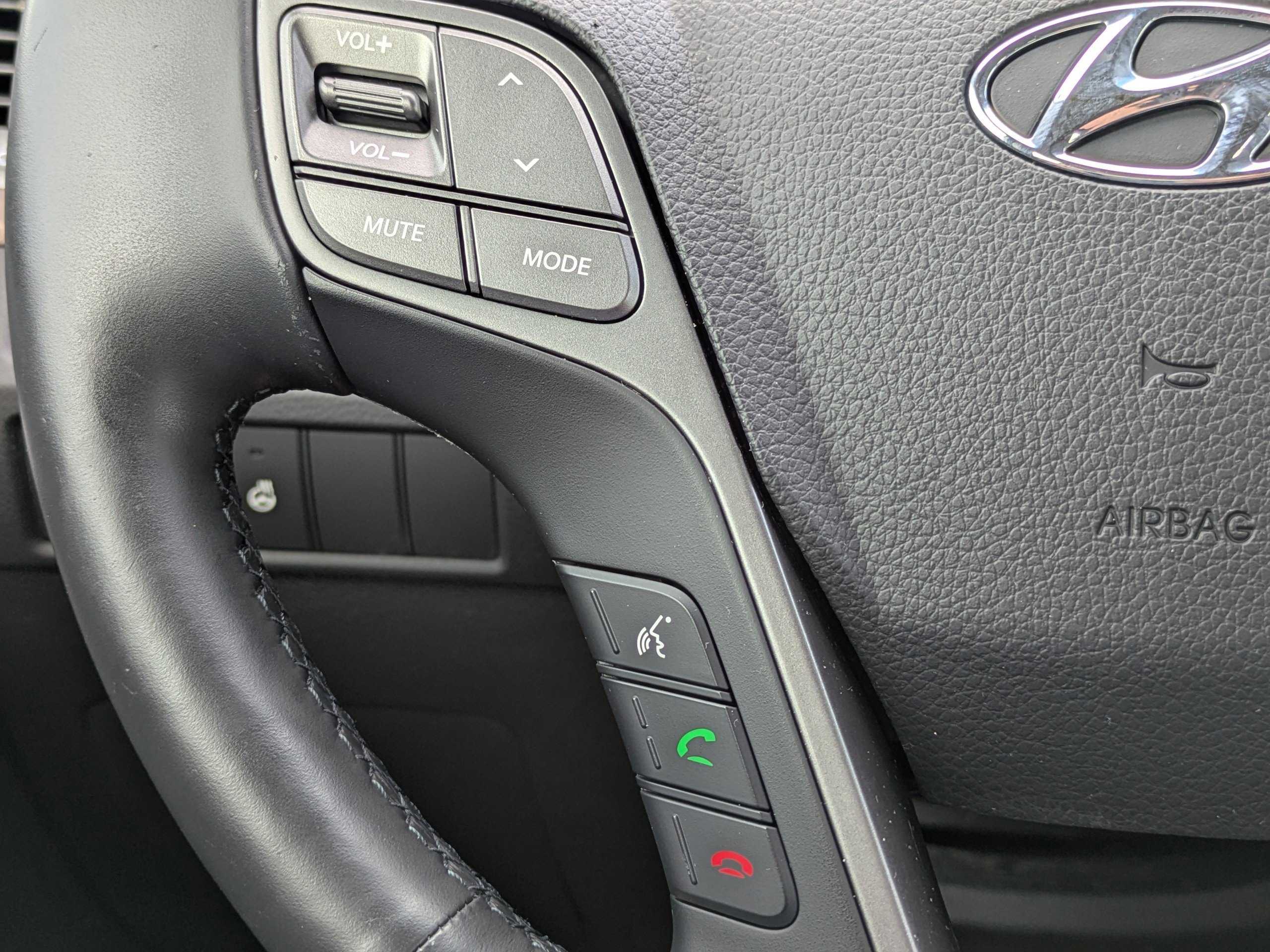 Used 2018 Hyundai Santa Fe Sport w/ 2.0T Ultimate Tech Package 05 FWD image 26