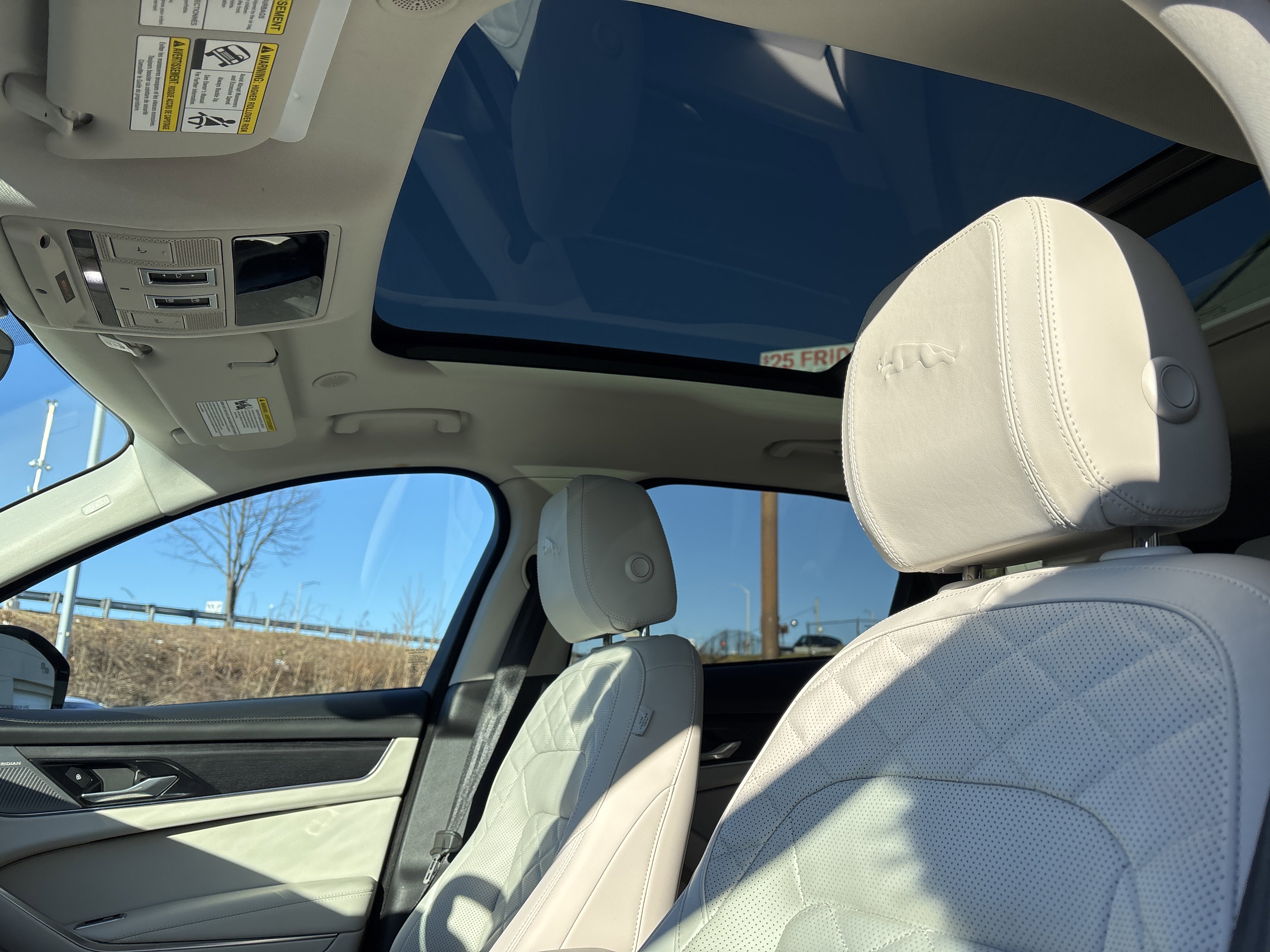 Certified 2023 Jaguar F-PACE S image 15