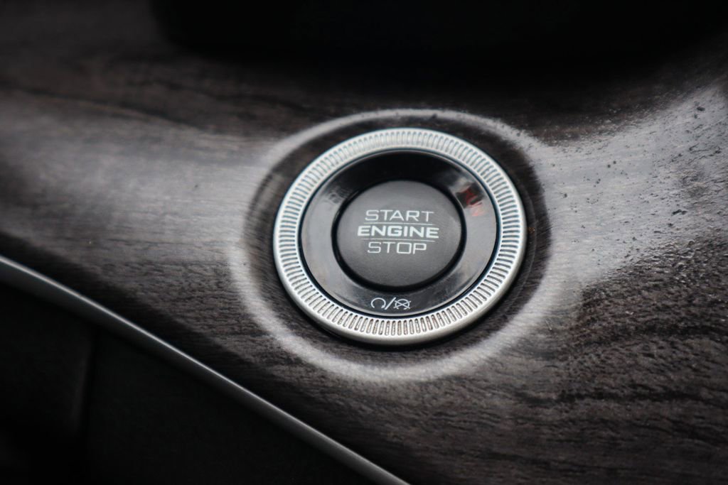 Used 2022 Jeep Grand Cherokee L Limited image 23