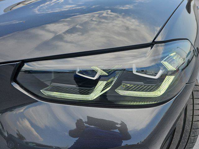New 2025 BMW X4 M w/ Competition Package image 32
