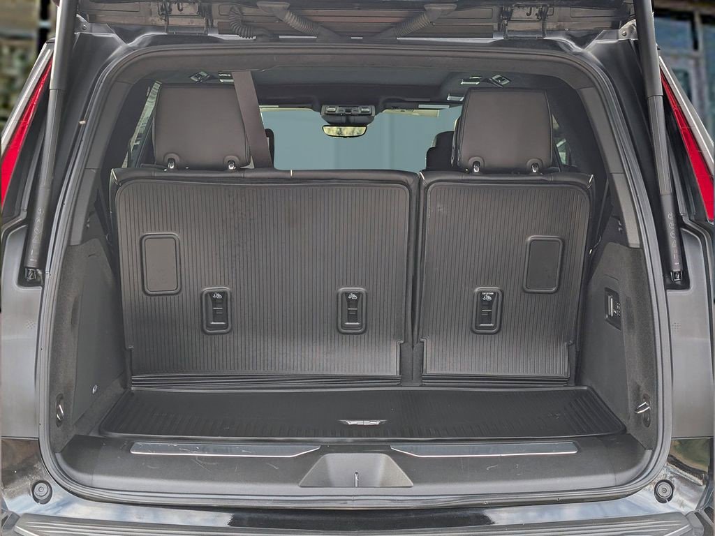 Certified 2024 Cadillac Escalade Sport Platinum w/ LPO, ONYX Package image 28