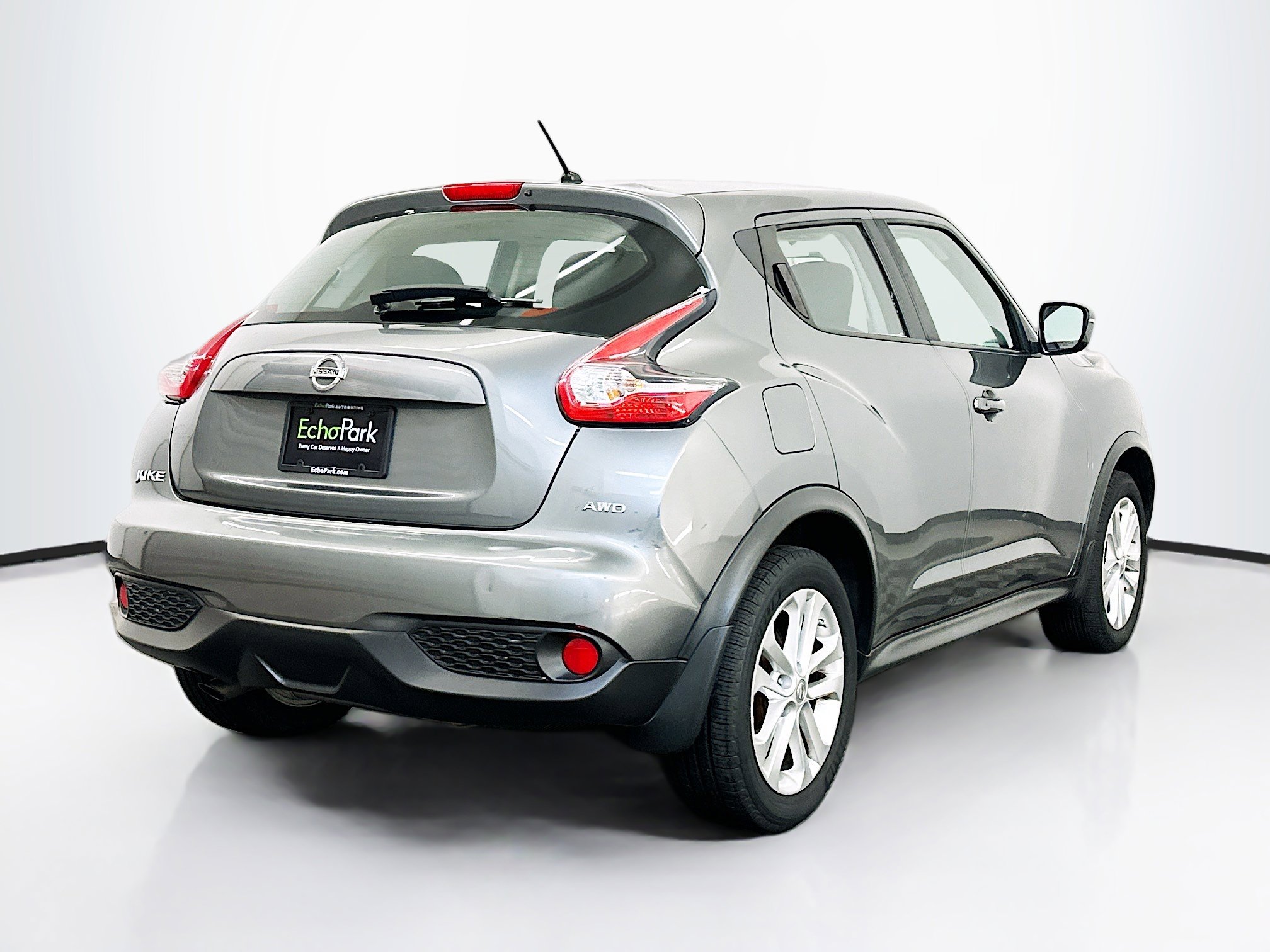 Used 2015 Nissan Juke S image 9