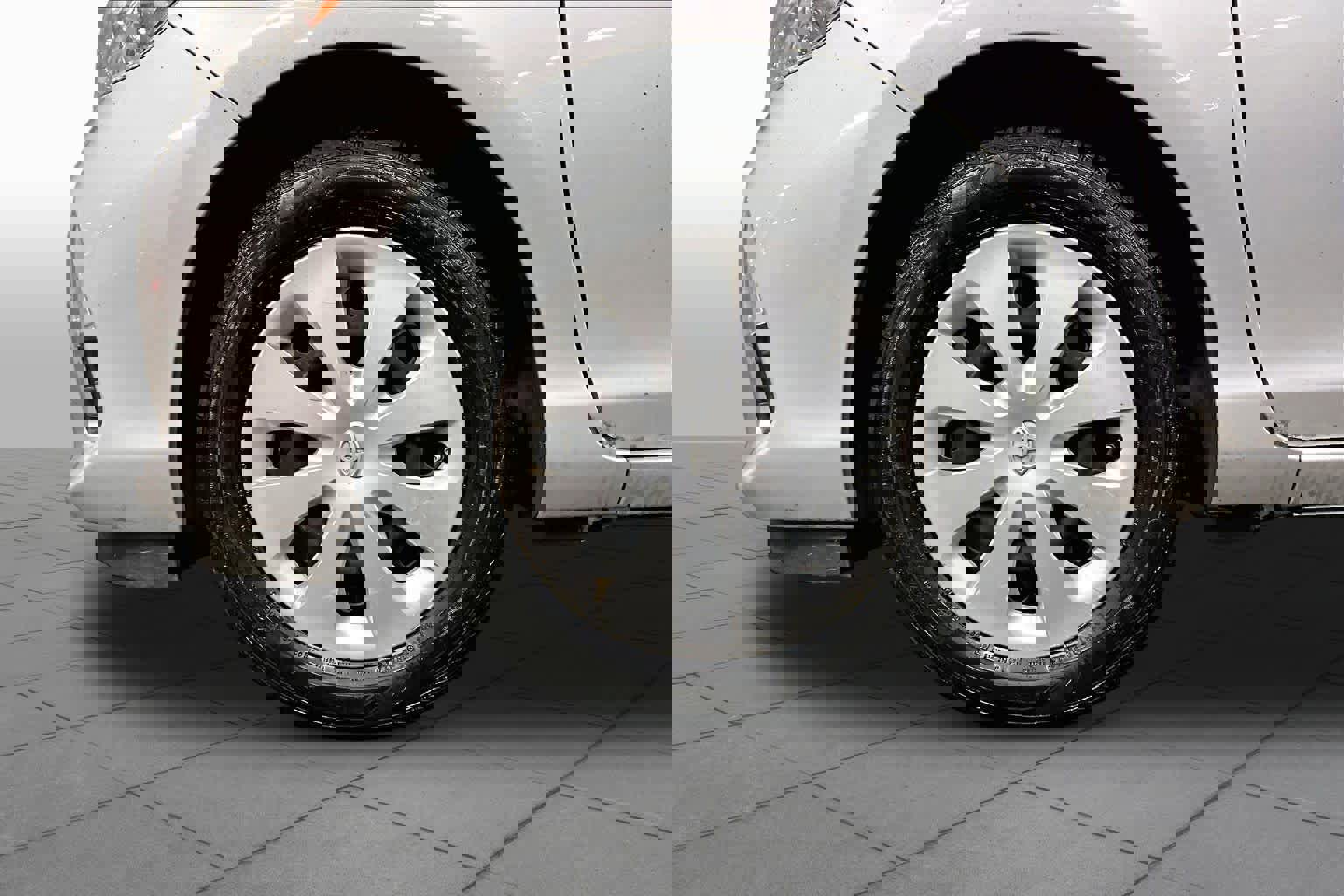 Used 2014 Toyota Prius C One FWD image 11