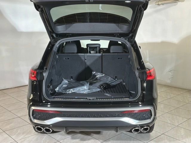 New 2025 Audi SQ5 Premium image 22