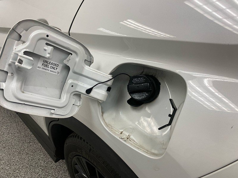 Used 2020 Mitsubishi Eclipse Cross LE image 27