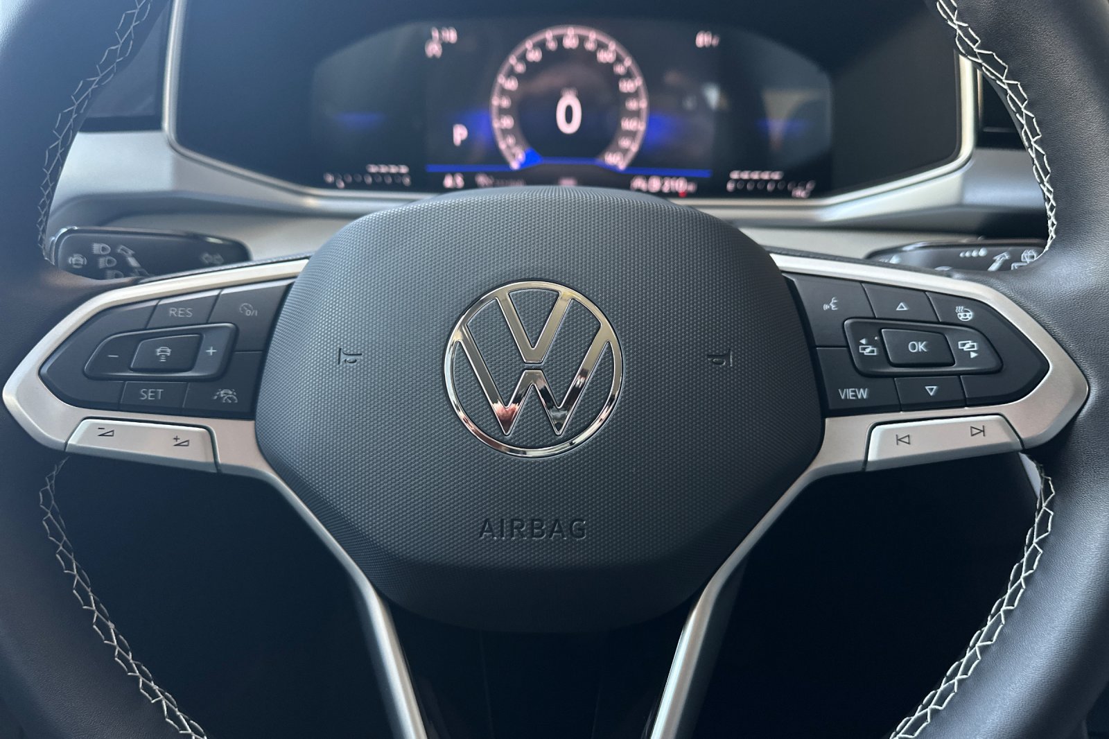 New 2026 Volkswagen Taos SE FWD image 21