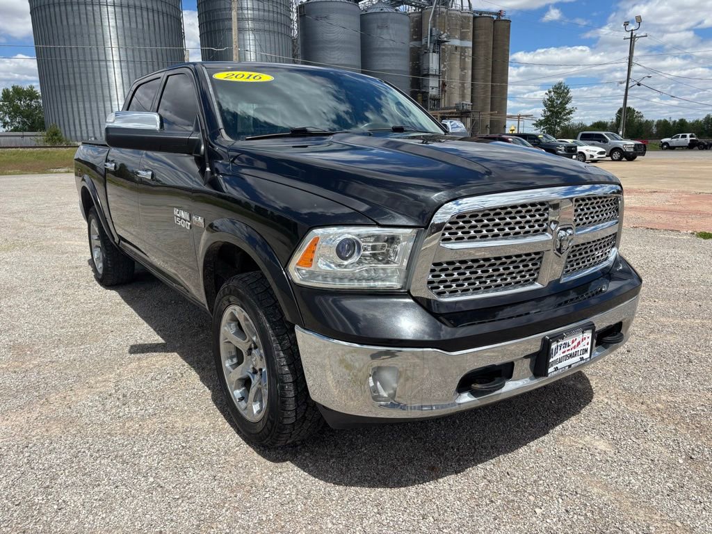 Used 2016 RAM 1500 Laramie AWD/4WD image 1