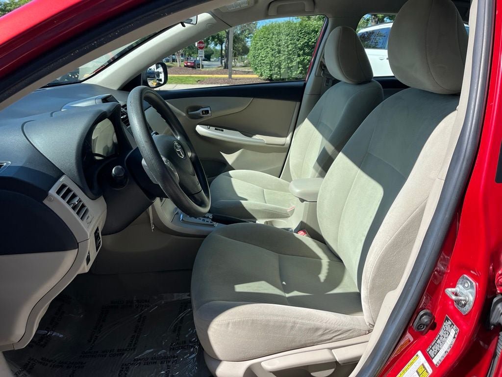 Used 2013 Toyota Corolla LE FWD image 20