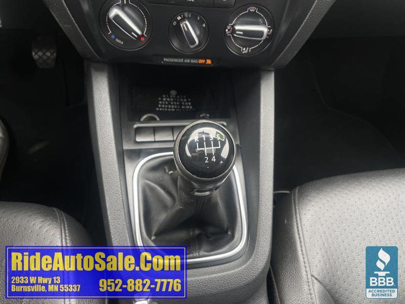Used 2013 Volkswagen Jetta SE image 18