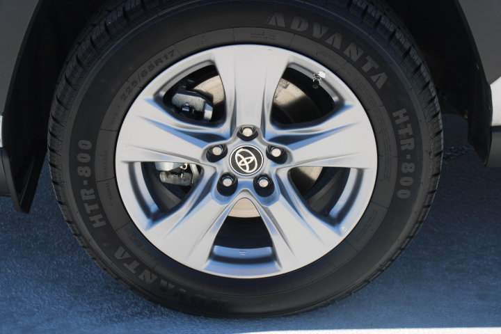 Certified 2023 Toyota RAV4 LE AWD/4WD image 9