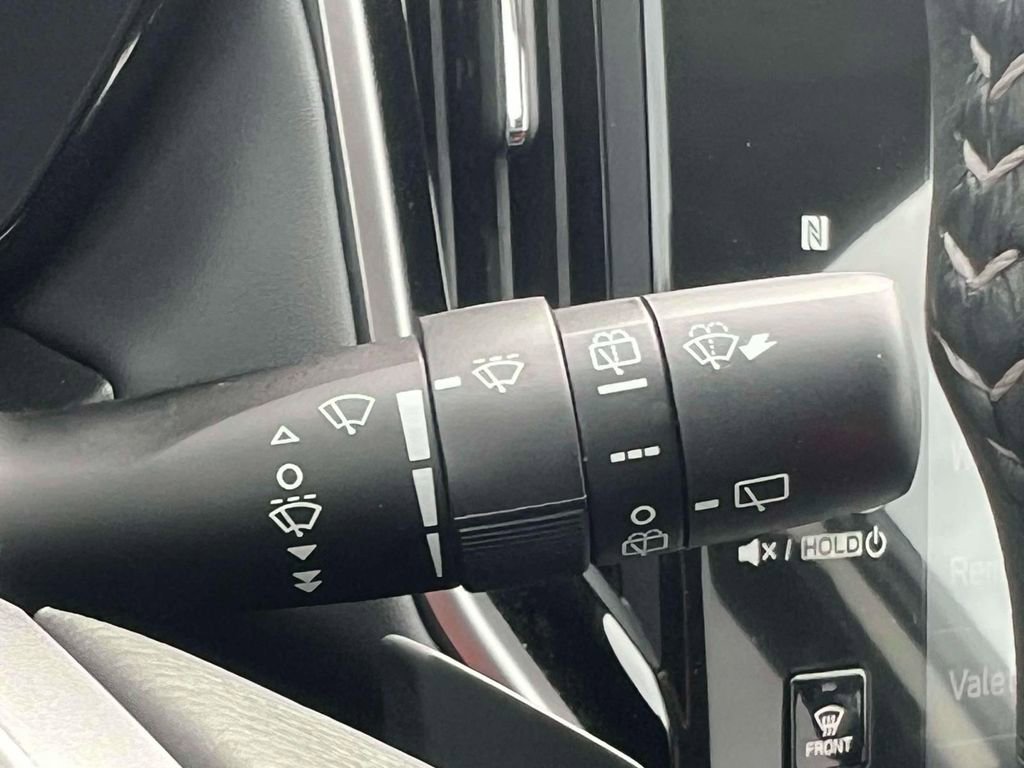 Used 2025 Subaru Outback Premium w/ Popular Package #1A image 17