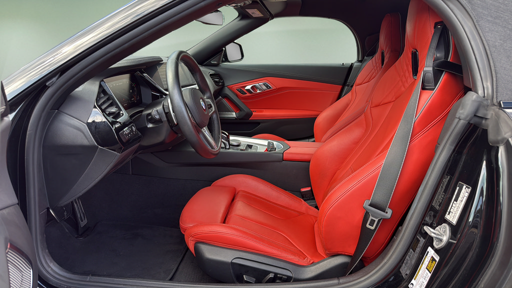 Used 2026 BMW Z4 M40i w/ Premium Package RWD image 30