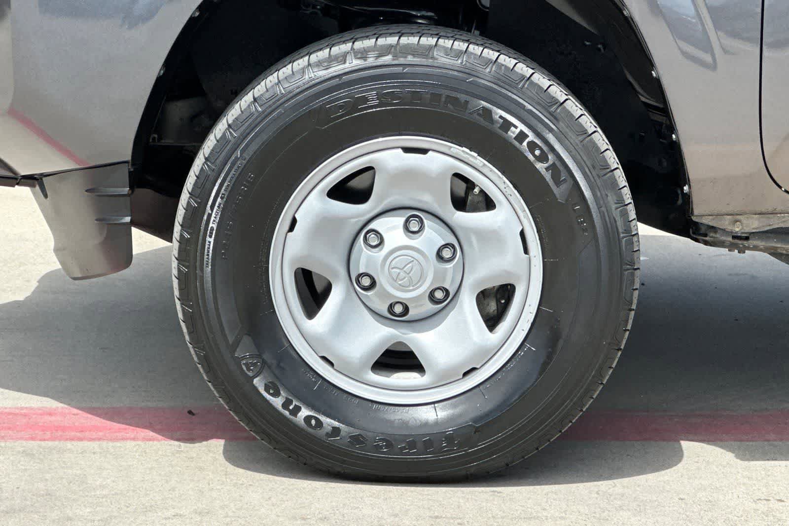 Used 2021 Toyota Tacoma SR5 RWD image 33