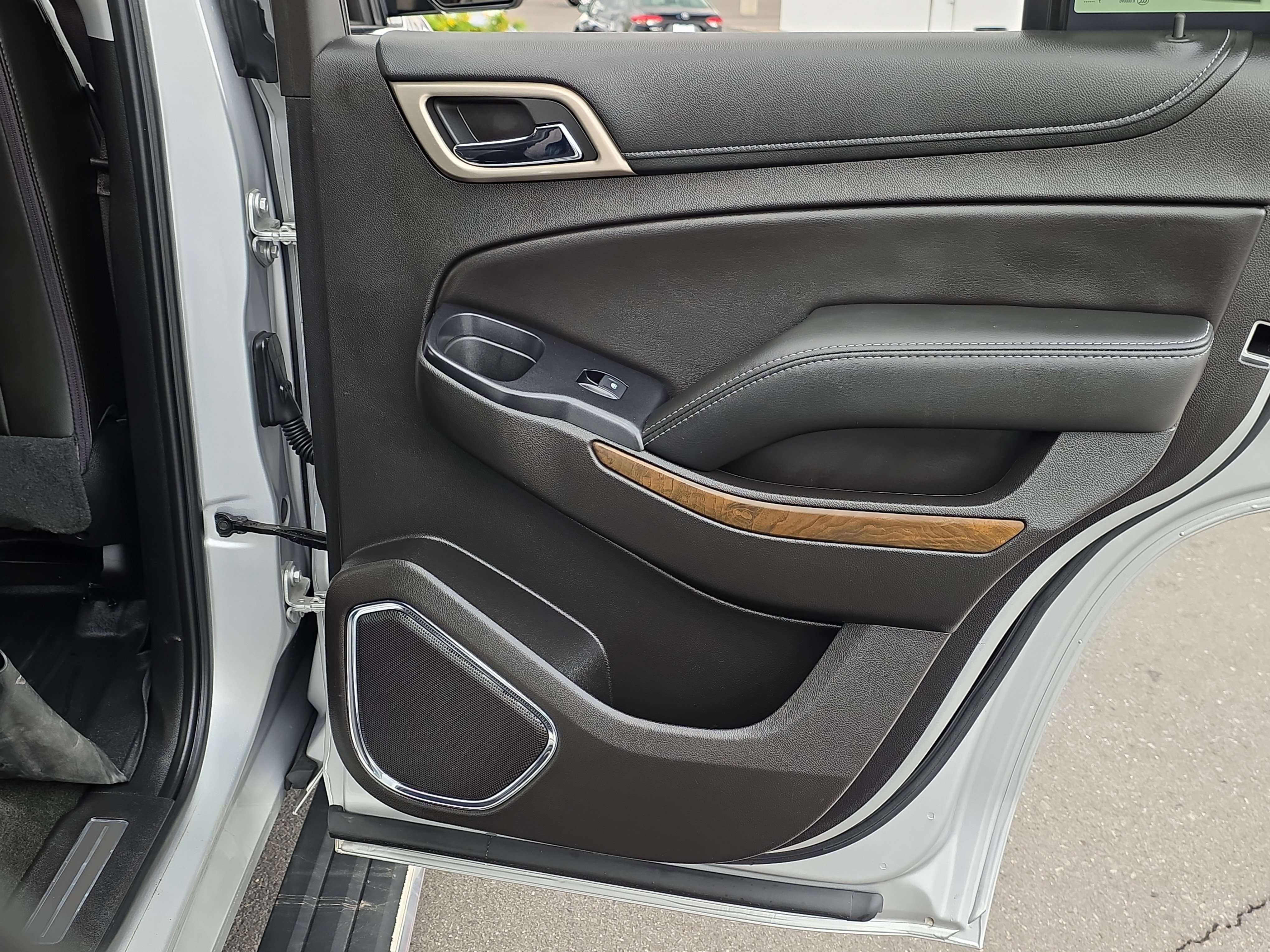 Used 2018 GMC Yukon Denali w/ Open Road Package image 34