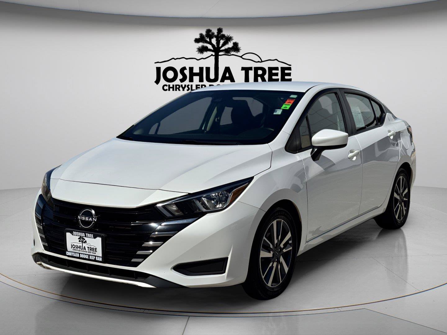 Used 2023 Nissan Versa SV FWD image 3