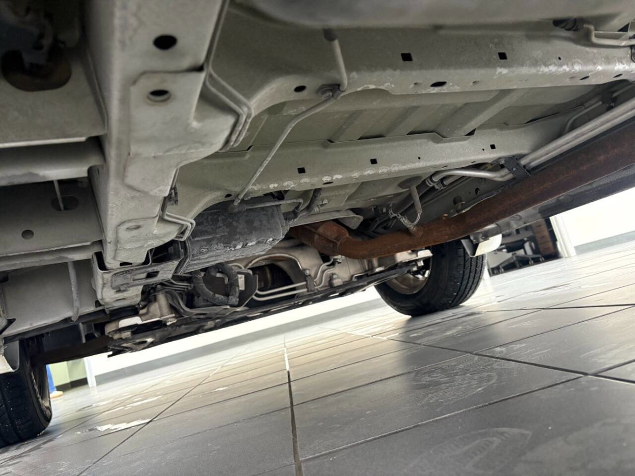 Used 2000 Chrysler Town & Country Limited image 20