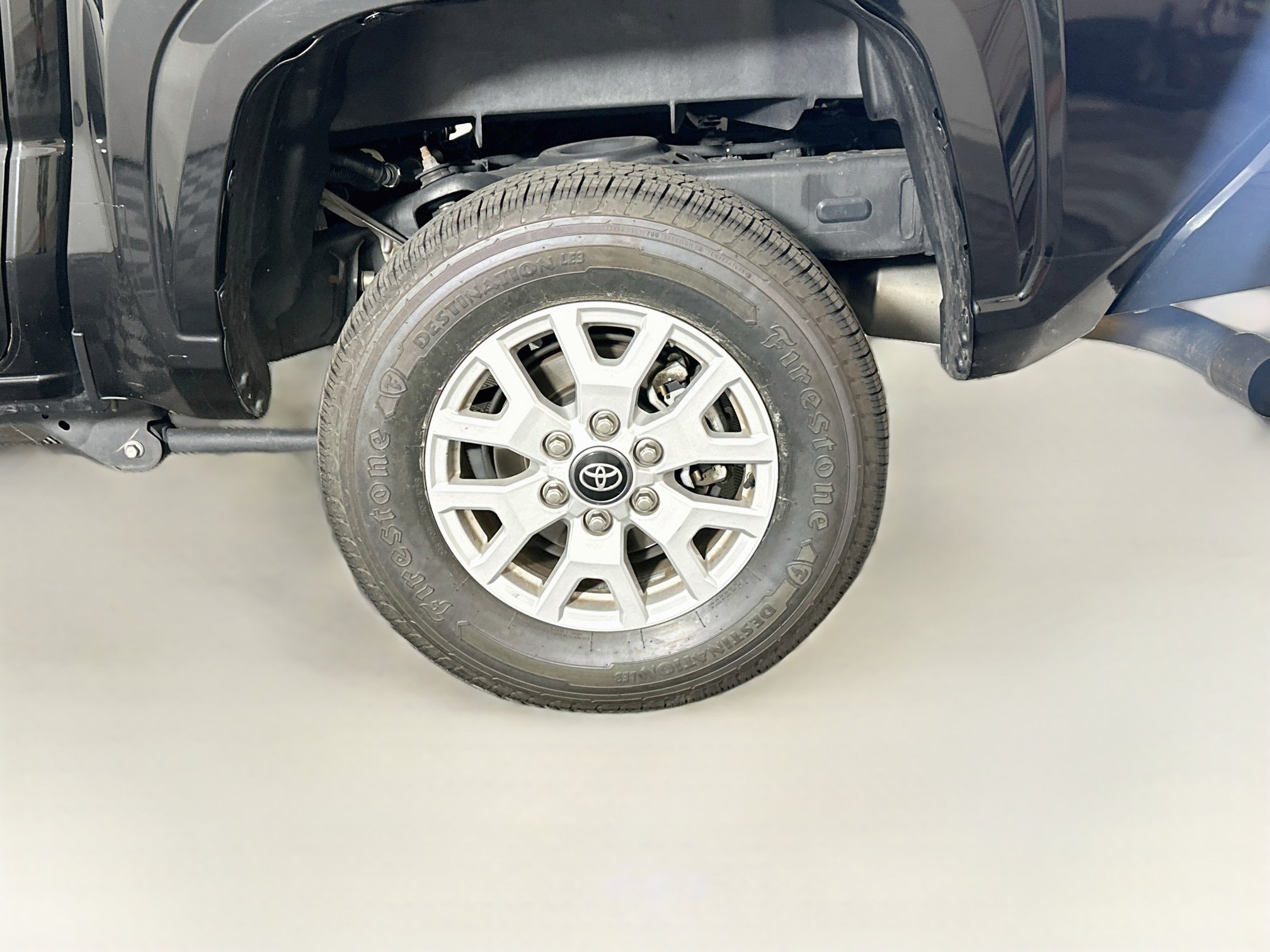 Used 2024 Toyota Tacoma SR5 RWD image 11