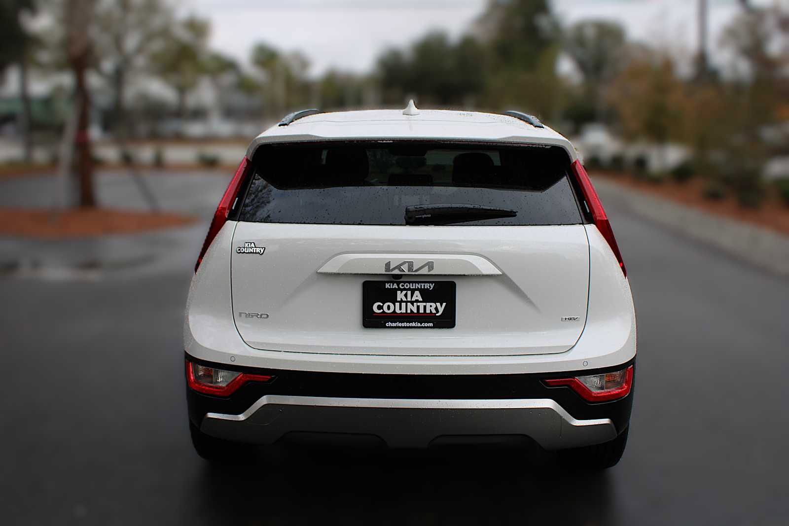 New 2025 Kia Niro EX image 7