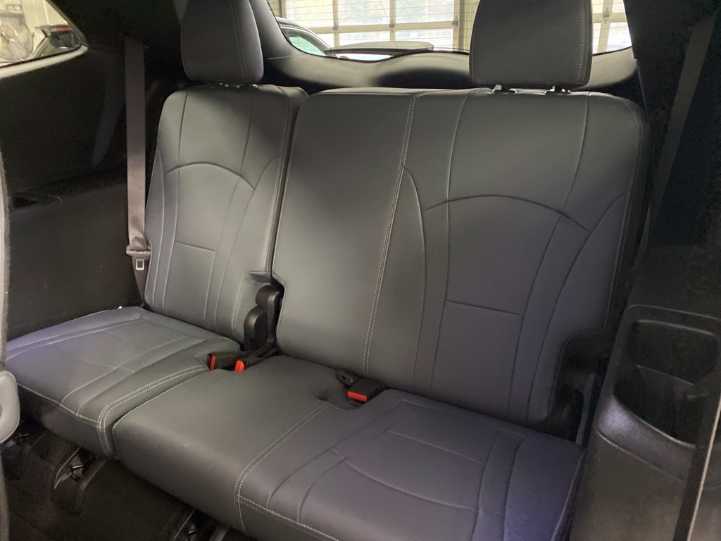 Used 2024 Buick Enclave Essence w/ Sport Touring Edition AWD/4WD image 27
