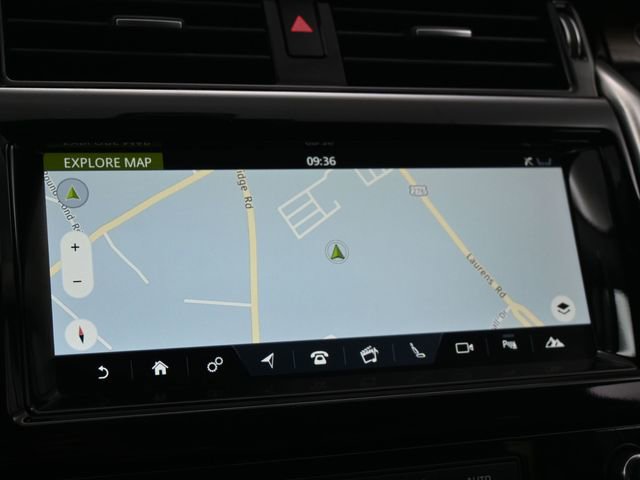 Used 2018 Land Rover Discovery HSE image 17