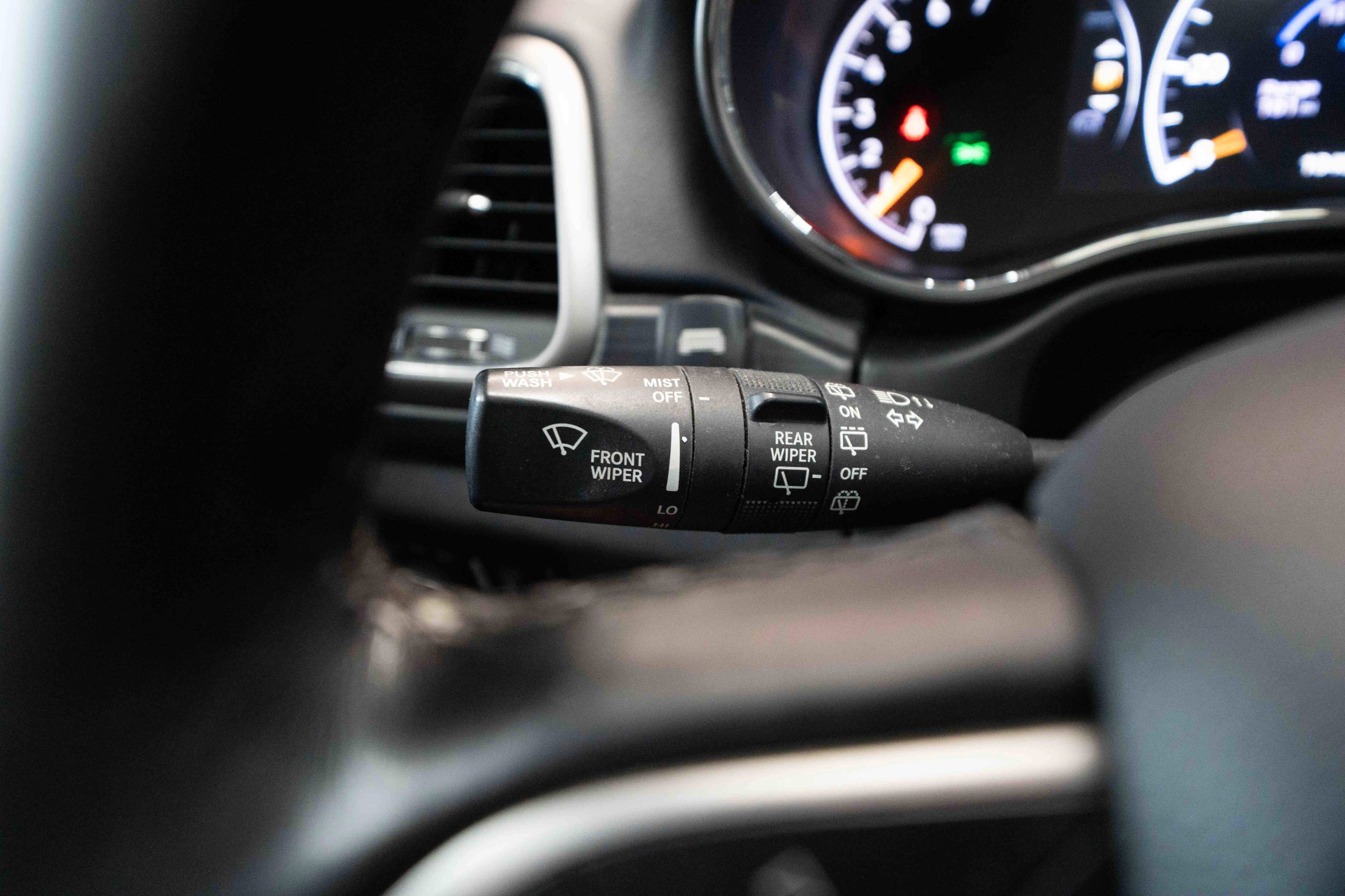 Used 2019 Jeep Grand Cherokee Altitude AWD/4WD image 13