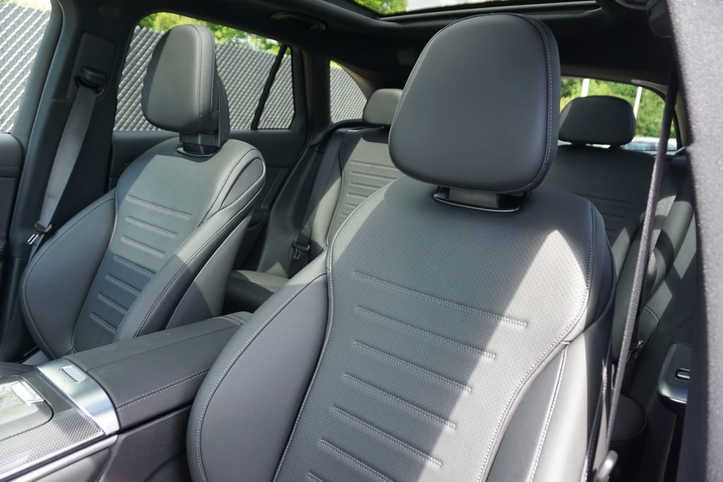 Certified 2025 Mercedes-Benz GLC 300 4MATIC image 43