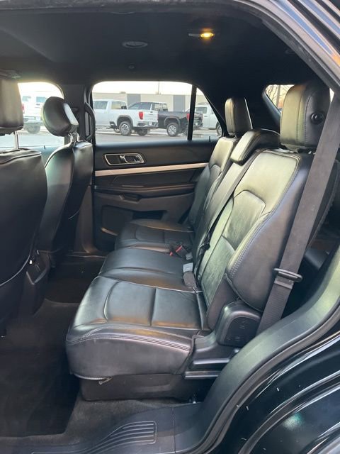 Used 2016 Ford Explorer XLT w/ Equipment Group 202A FWD image 36