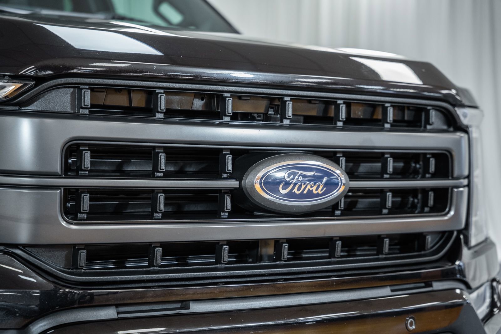 Certified 2023 Ford F150 Lariat w/ Equipment Group 502A High image 13