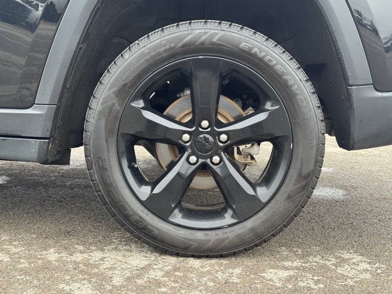 Used 2023 Jeep Grand Cherokee Altitude image 37