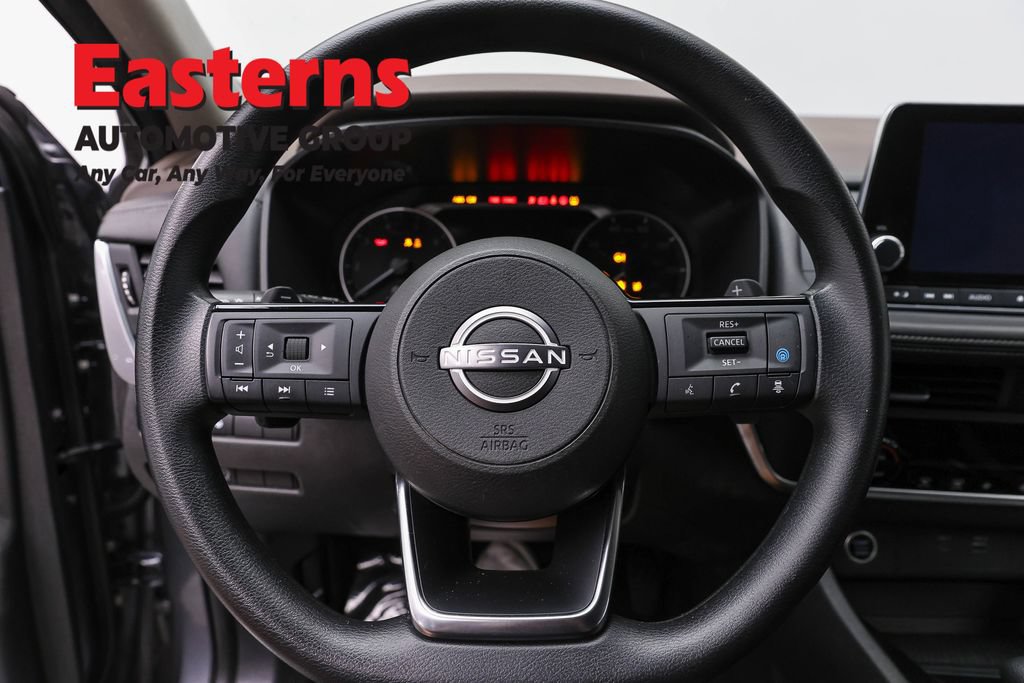 Used 2023 Nissan Rogue SV AWD/4WD image 10