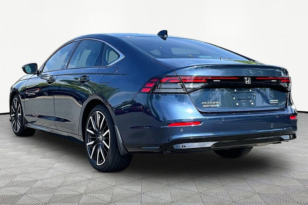 Used 2024 Honda Accord Touring image 4