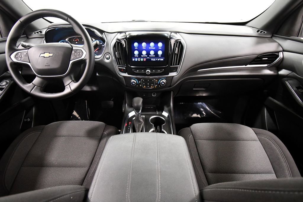 Used 2023 Chevrolet Traverse LT AWD/4WD image 3