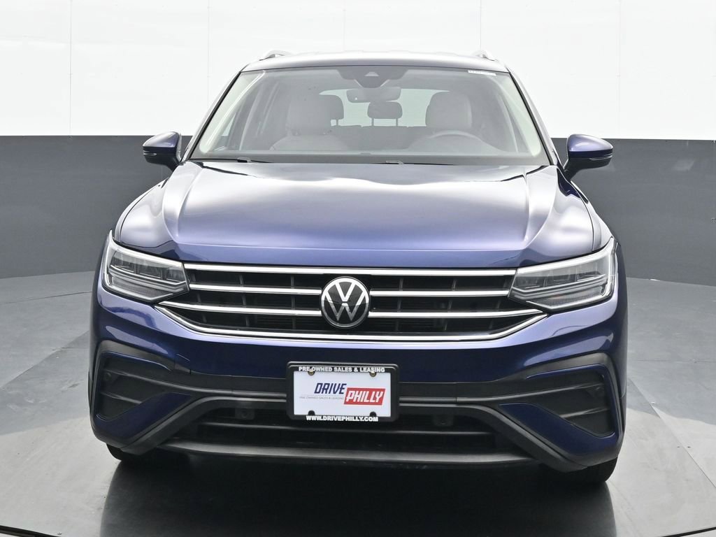 Used 2022 Volkswagen Tiguan SE image 1