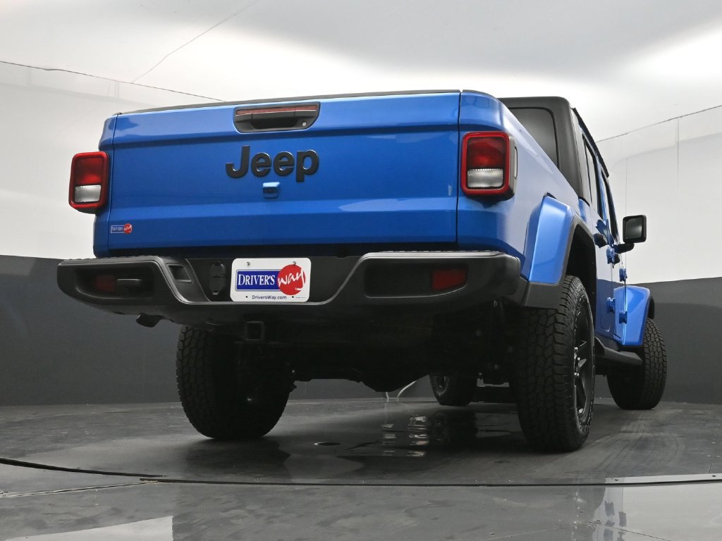 Used 2023 Jeep Gladiator Sport AWD/4WD image 29