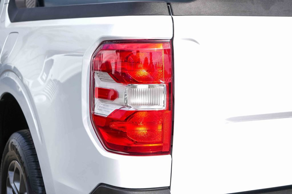 Certified 2024 Ford Maverick XLT FWD image 11