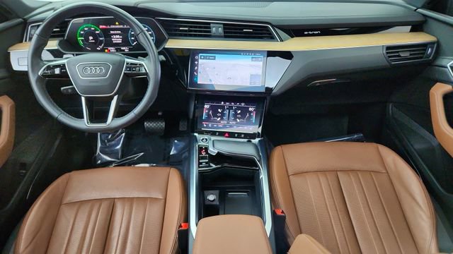 Used 2024 Audi Q8 e-tron Premium Plus w/ Premium Plus Package image 87