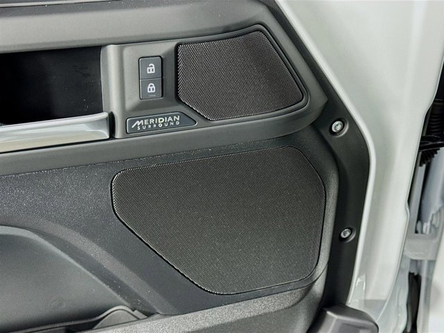 Used 2026 Land Rover Defender 110 X-Dynamic SE image 21