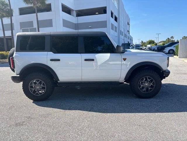 Used 2025 Ford Bronco Badlands AWD/4WD image 2
