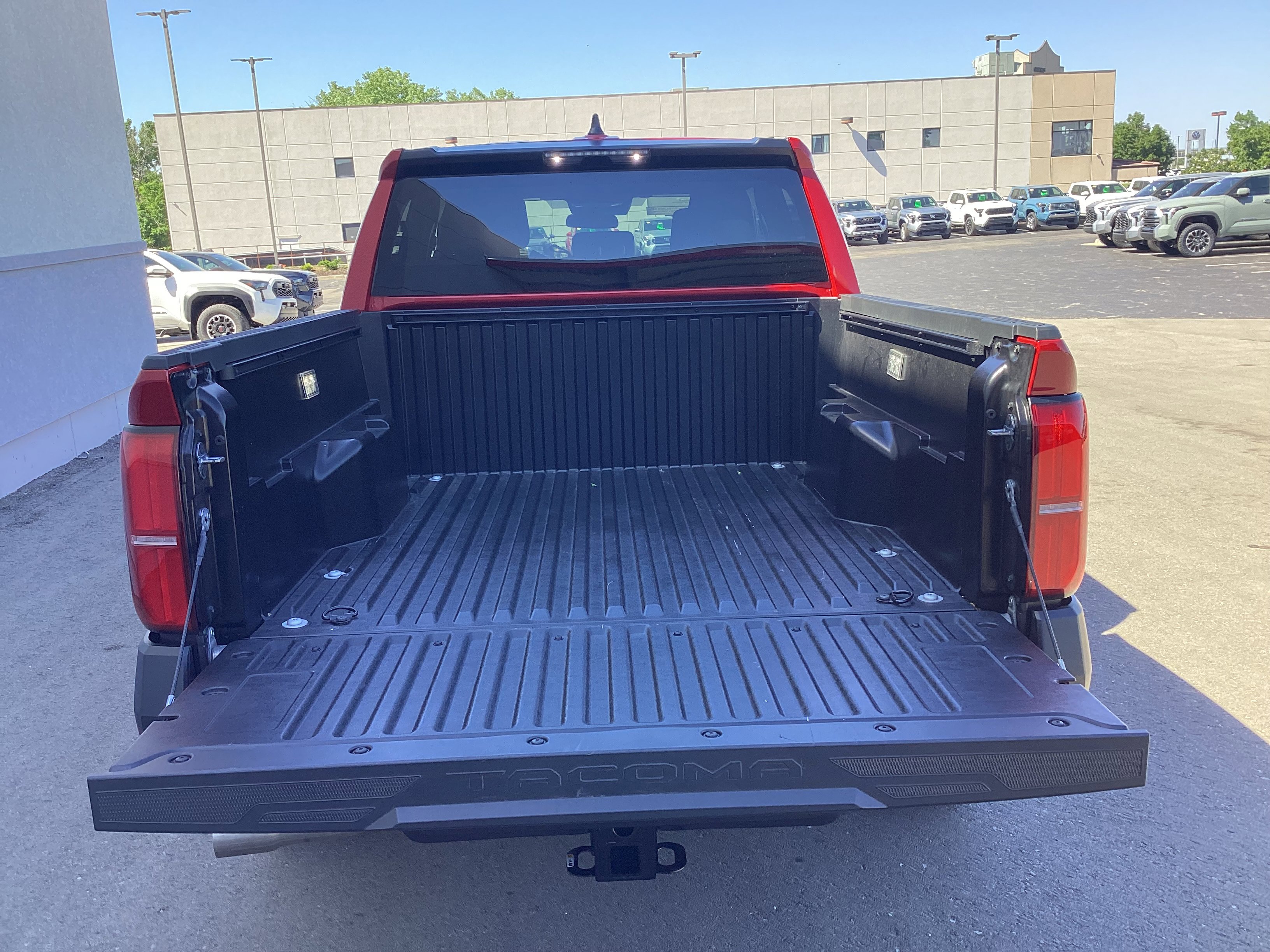 Certified 2025 Toyota Tacoma SR AWD/4WD image 13