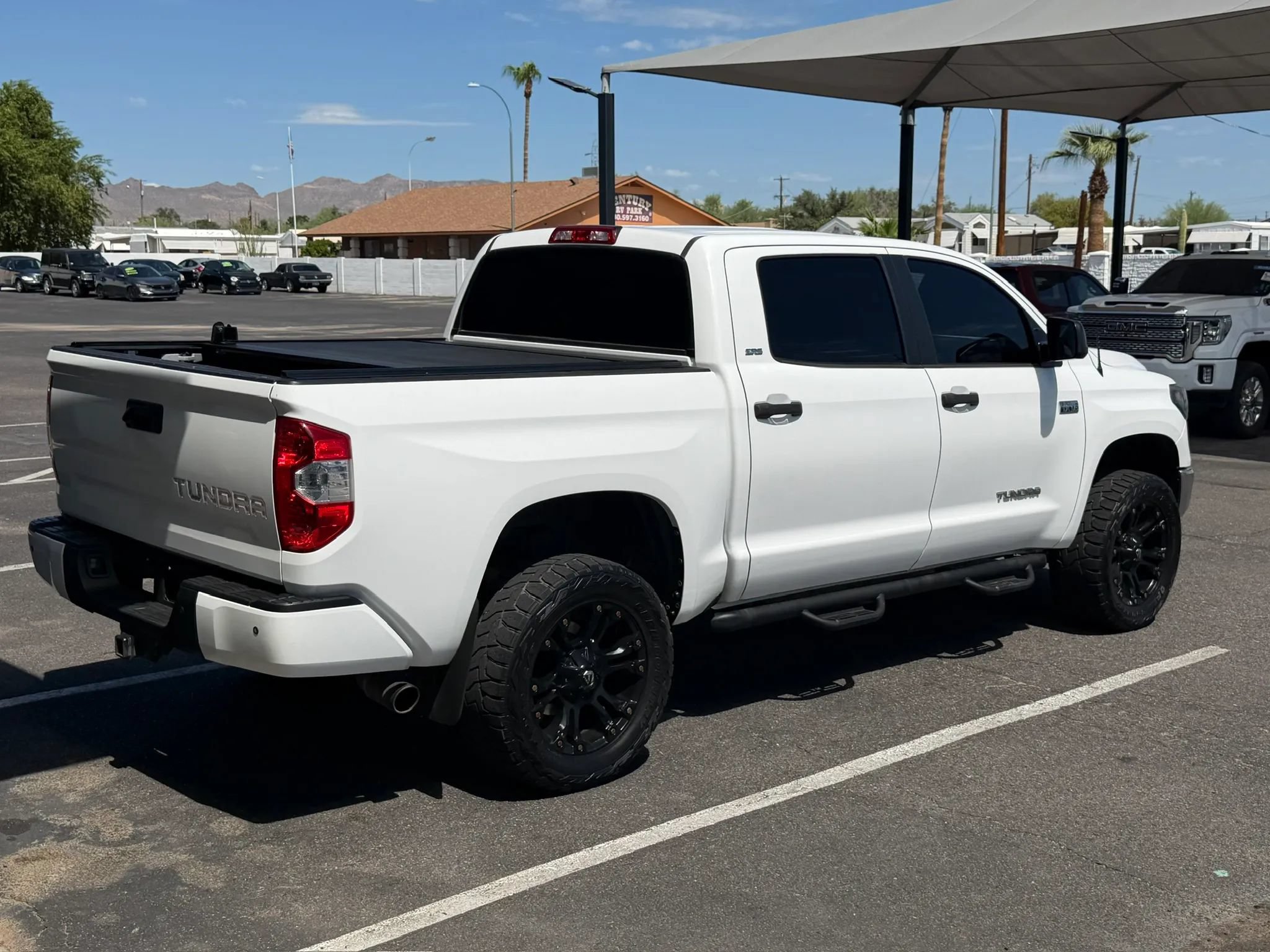 Used 2016 Toyota Tundra SR5 w/ SR5 Upgrade Package RWD image 8