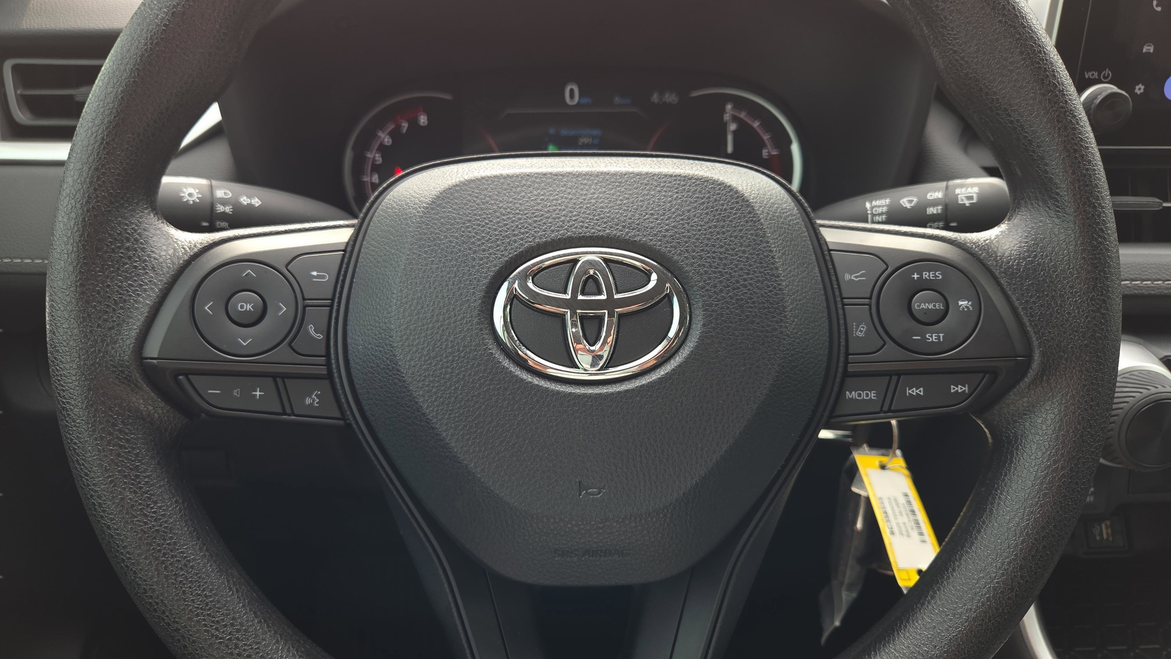 Certified 2025 Toyota RAV4 LE FWD image 26