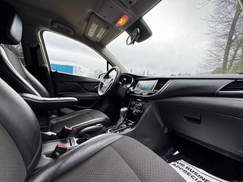 Used 2018 Buick Encore Preferred image 13