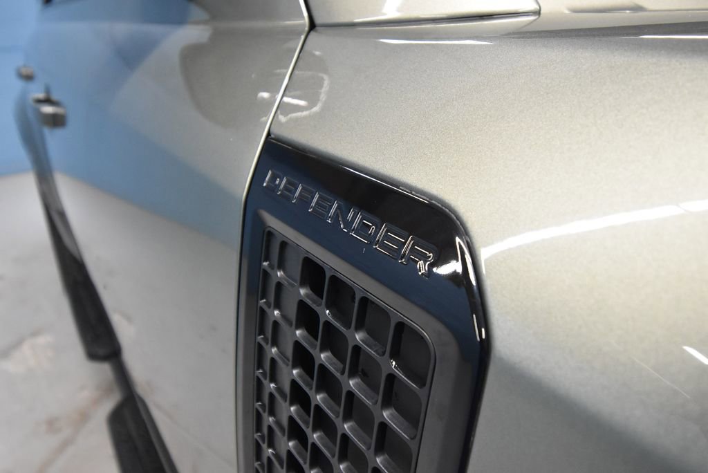 Used 2023 Land Rover Defender 110 X-Dynamic SE AWD/4WD image 36
